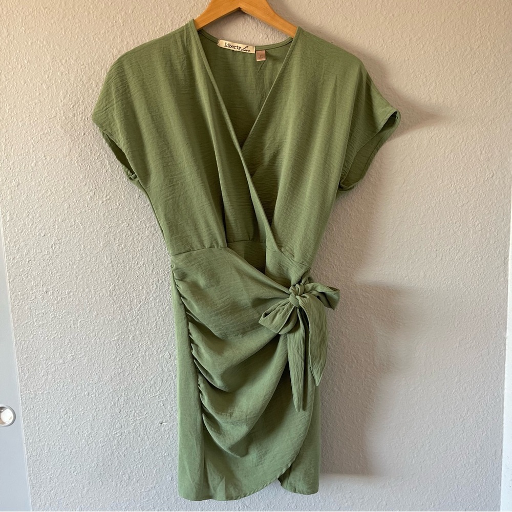 Liberty Love Sage Green Wrap Dress Size Small Flowy Cap Sleeve Midi